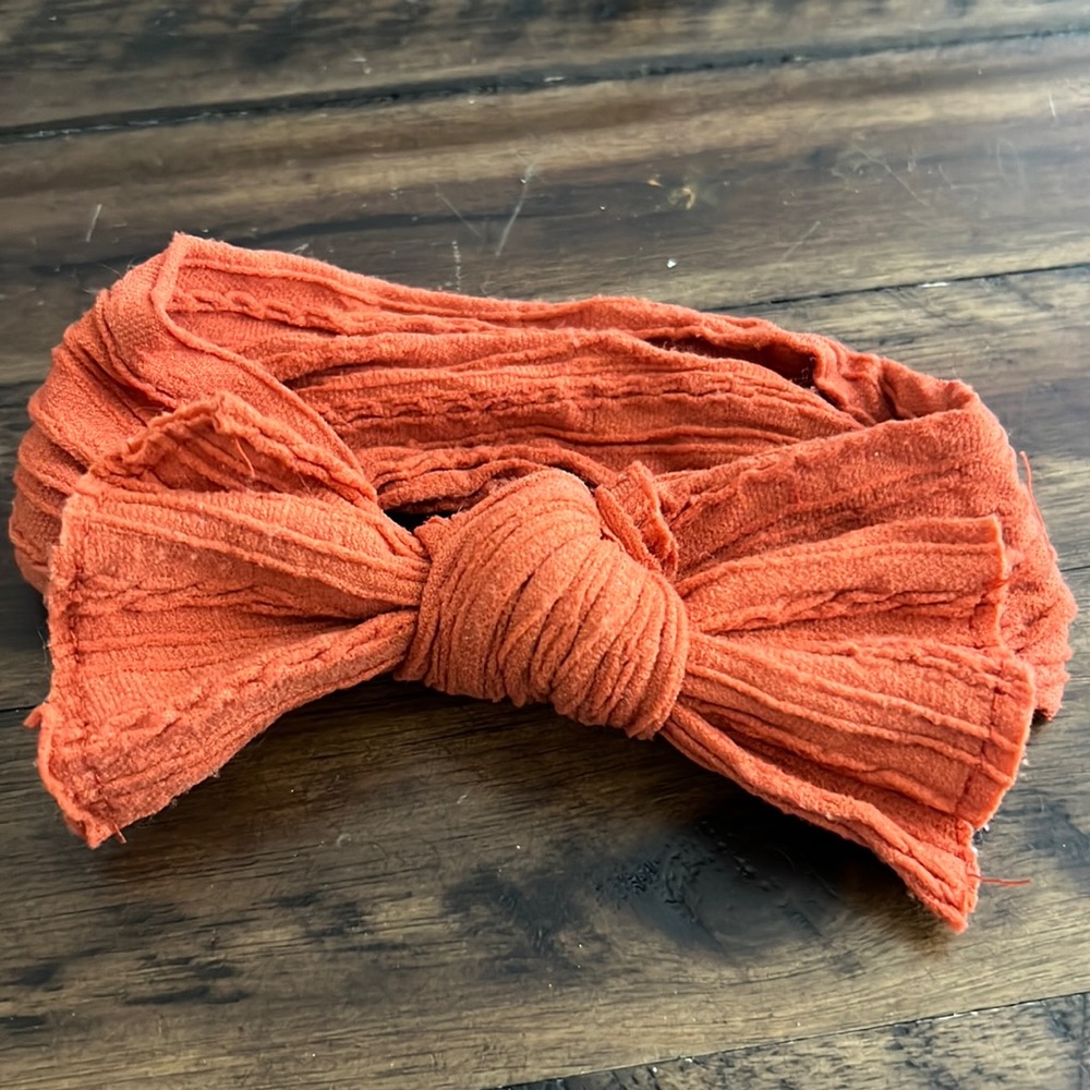 Orangey/Rust headband bow with texture design